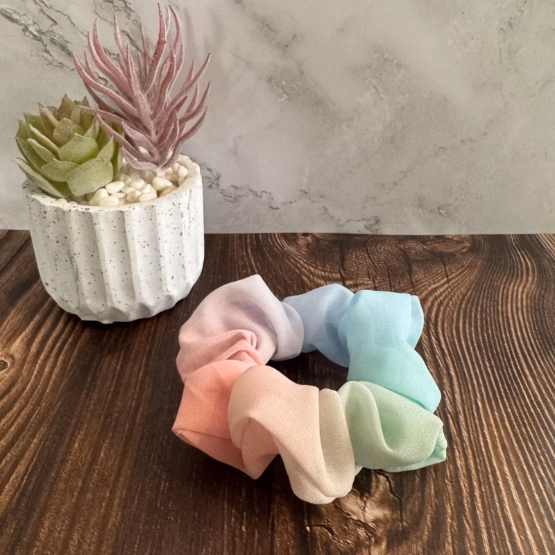 XXL Scrunchie mit Regenbogen-Pastell-Farbverlauf – großes Haaraccessoire